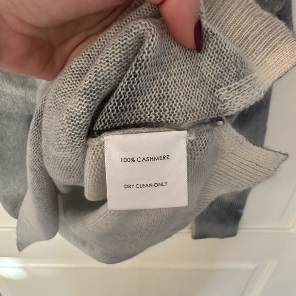 White + Warren Gray 100% Cashmere Sweater - Picture 3 of 6